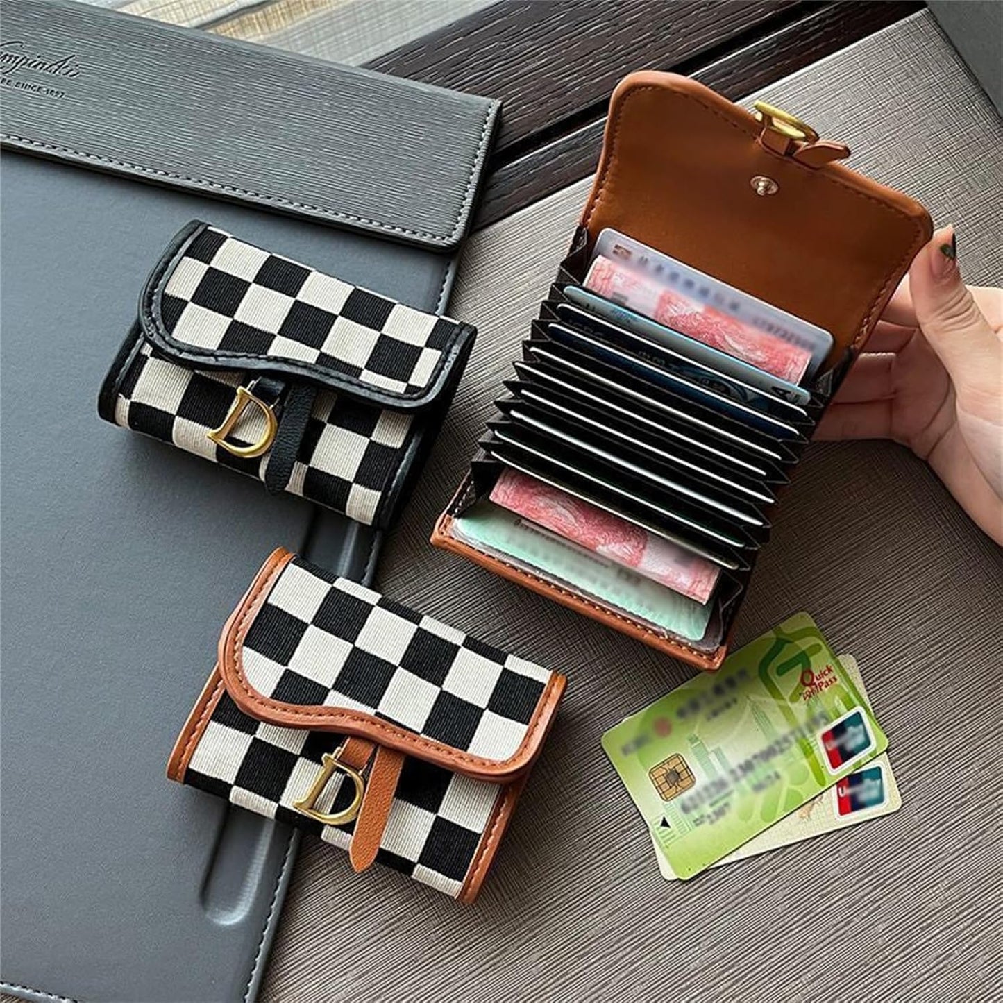 Checkerboard Pattern D Letter Design Card Holder,Plaid Exquisite Card Holder Women's Canvas Multi-Card Holder.