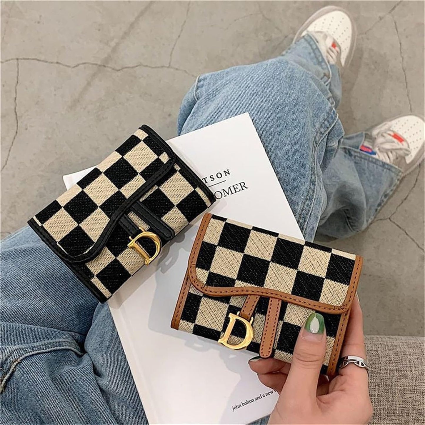 Checkerboard Pattern D Letter Design Card Holder,Plaid Exquisite Card Holder Women's Canvas Multi-Card Holder.